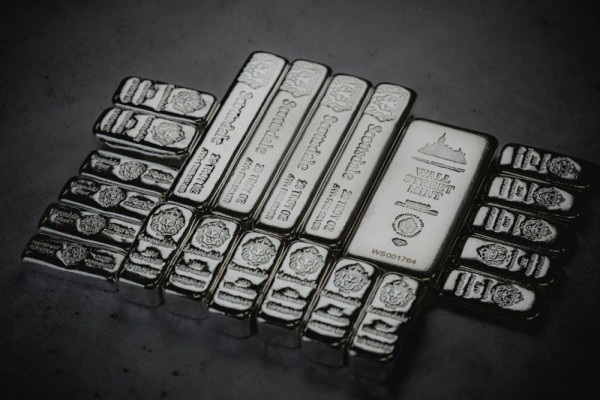 Daya Tarik Perak Meningkat di Tengah Krisis dan Kekurangan Pasokan