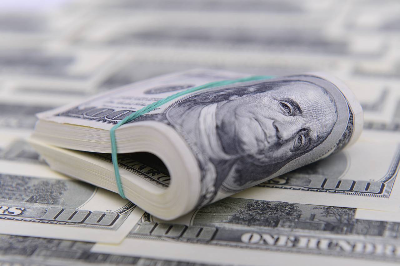 Dolar AS Menguat Tipis Jelang Rilis Data Penting