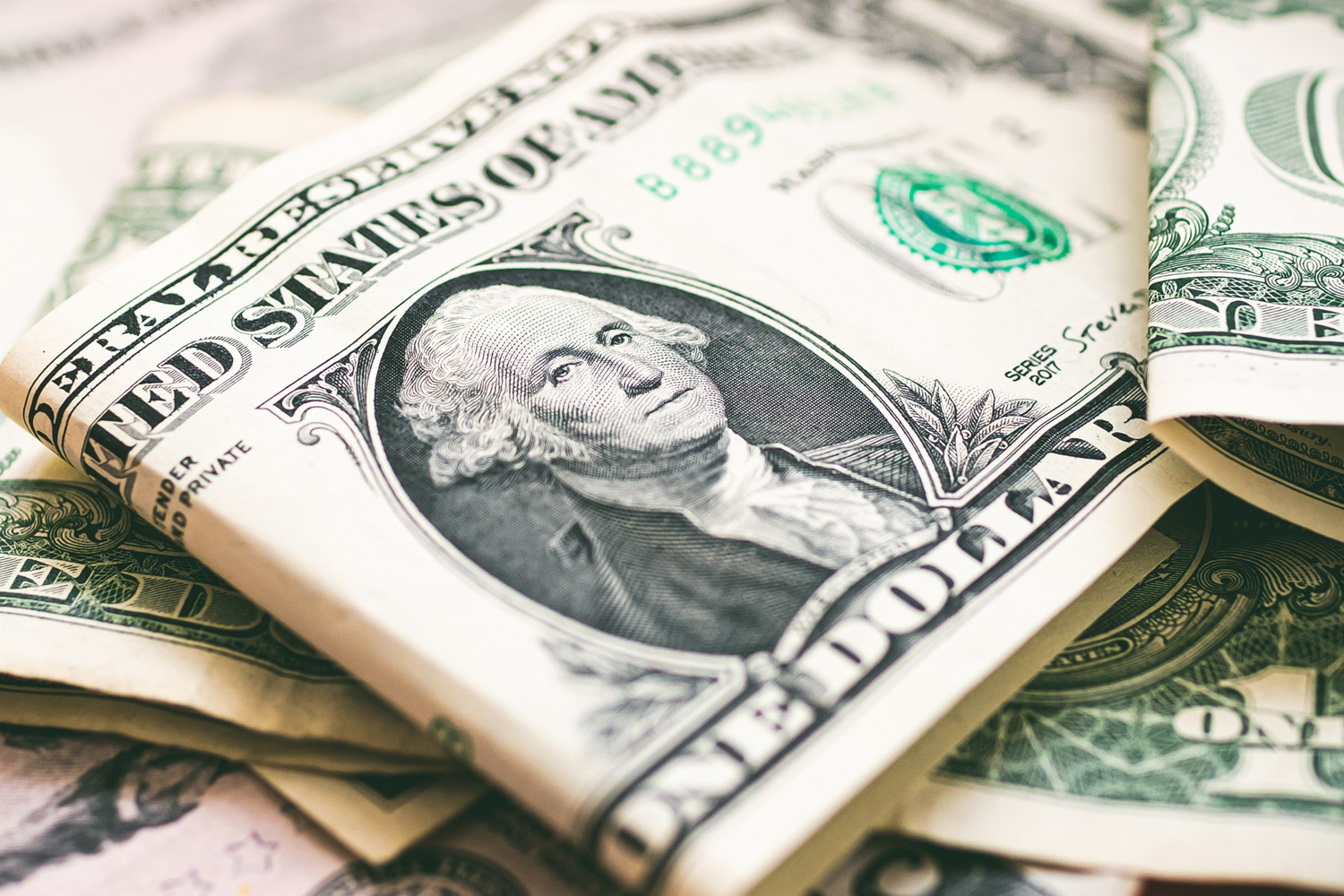 Indeks Dolar Bertahan di Atas 99, Tunggu Data CPI