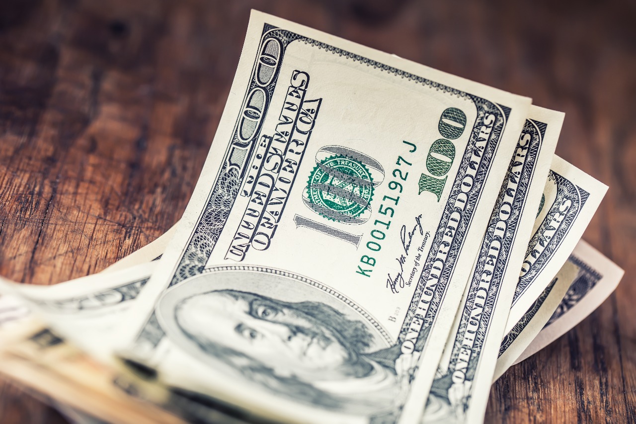 Inflasi Menguat Tipis, Dolar Ikut Rebound