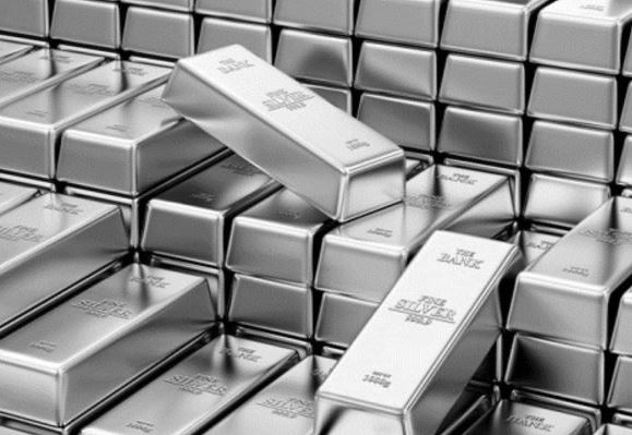 Menanti KTT Alaska, Perak Tetap Tertekan