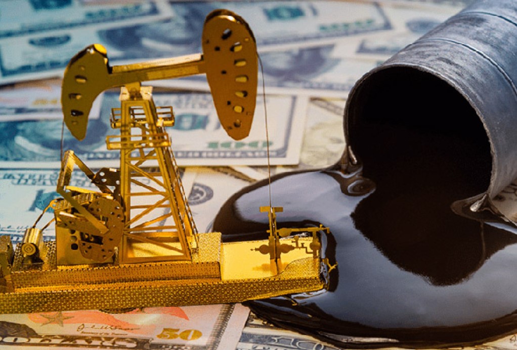 Minyak Melemah Jelang Tarif India