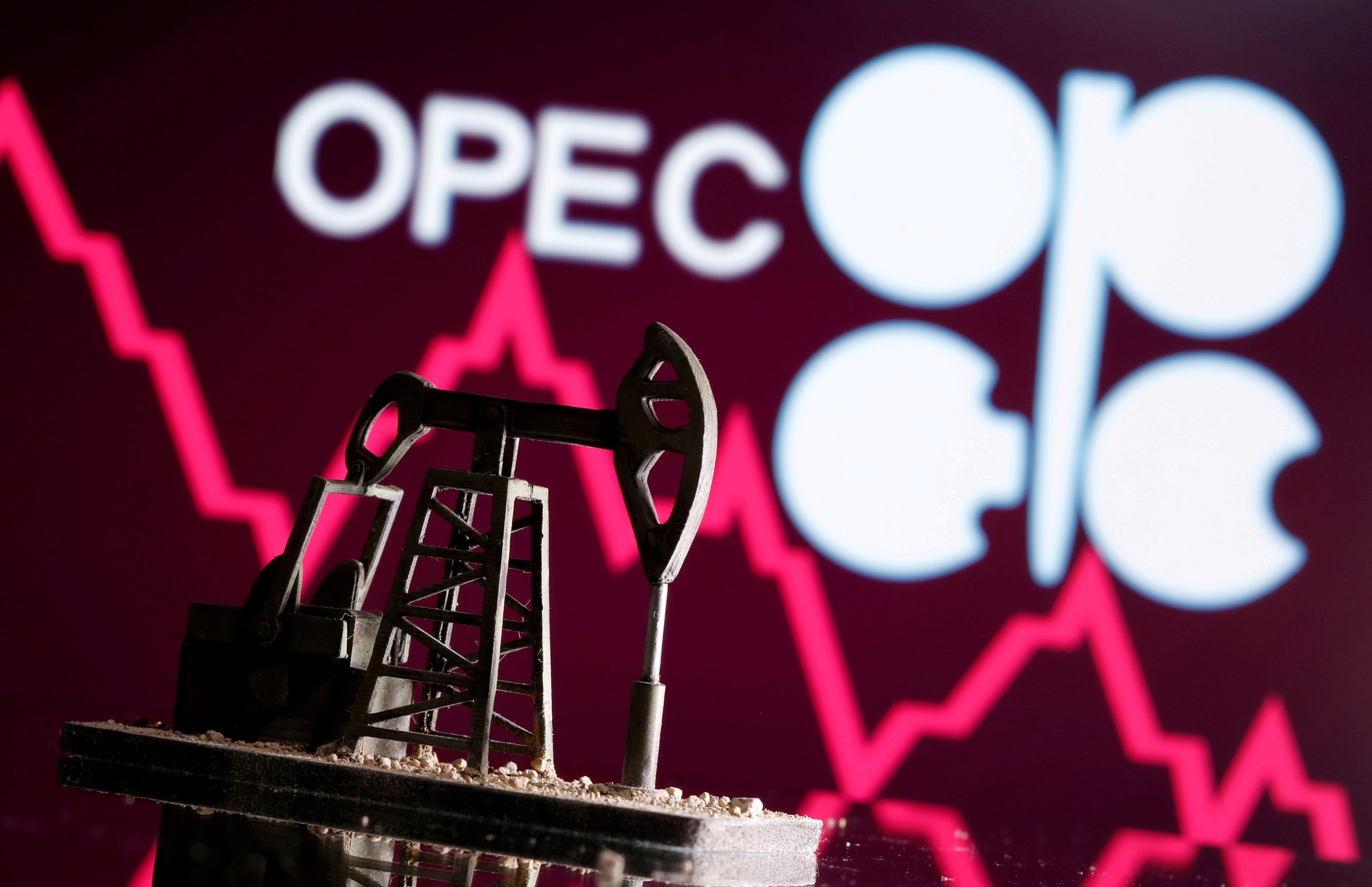 Minyak Merosot Tajam Ditengah Potensi Kenaikan Produksi OPEC+